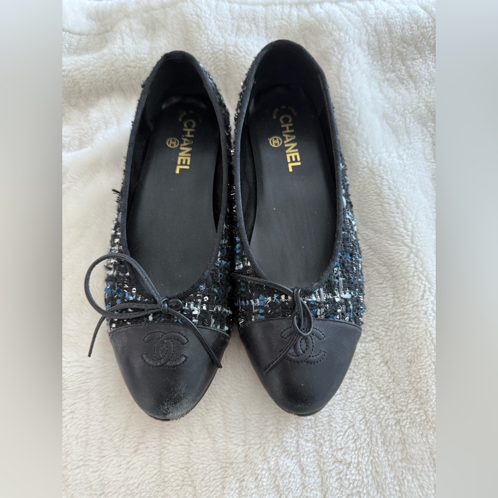 Elegant Black and Blue Tweed Loafers